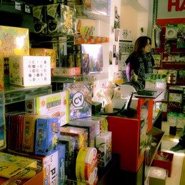 Touche à Tout magasin de loisirs créatifs & jeux de société à Amiens